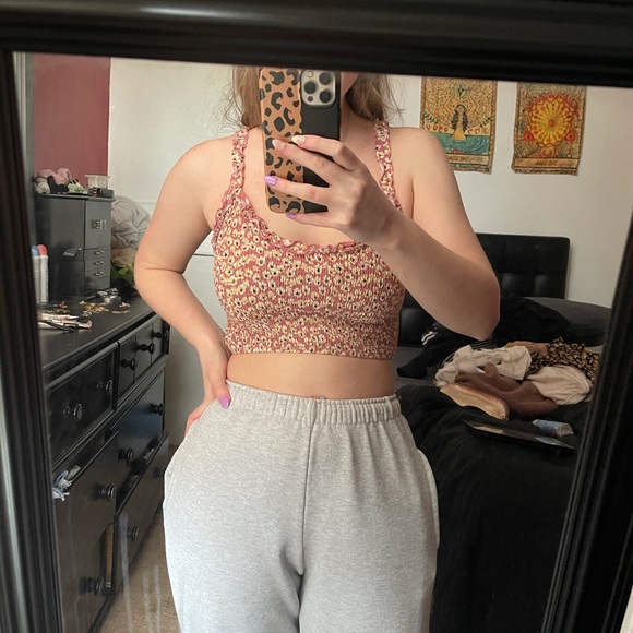 PacSun Tops - Floral crop top